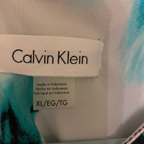 Calvin Klein shell size XLarge - Picture 4 of 4